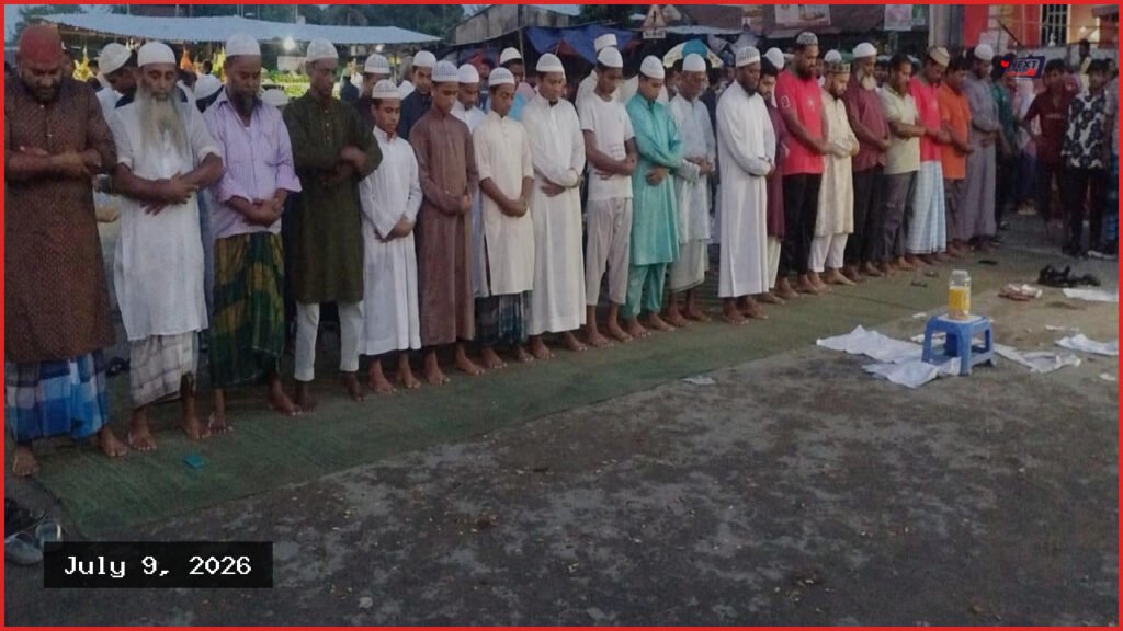 জামালপুরে জলাবদ্ধতা নিরসনের দাবিতে রেললাইনে এলাকাবাসীর অবরোধ