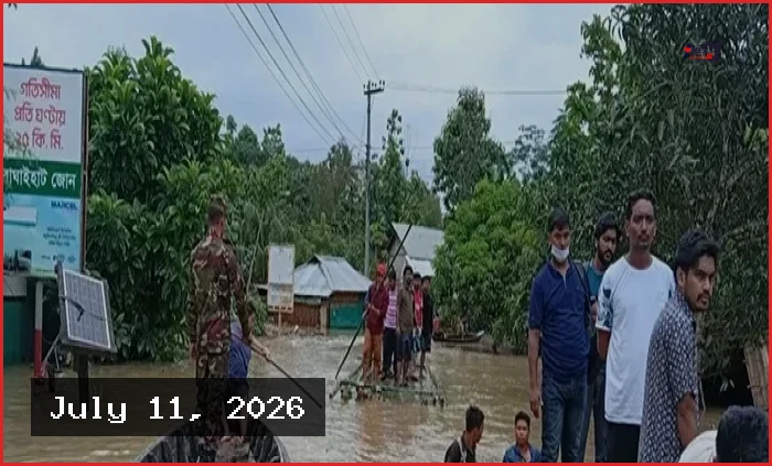 চট্টগ্রামে ভয়াবহ বন্যা: ৪.৫ লাখ মানুষ পানিবন্দি, খাদ্য-বিশুদ্ধ পানির সংকট