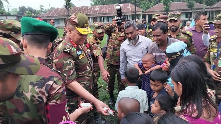 কাপাসিয়ায় সেনাবাহিনীর ফ্রি মেডিকেল ক্যাম্পে হাজারো মানুষের সেবা