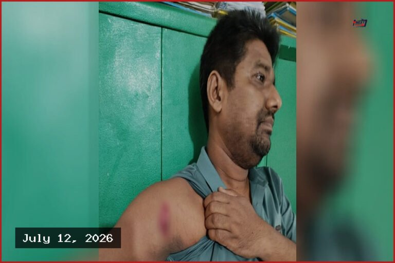 শরীয়তপুরে শিক্ষা কর্মকর্তাকে কুড়াল দিয়ে কুপিয়ে জখম, শিক্ষক আটক