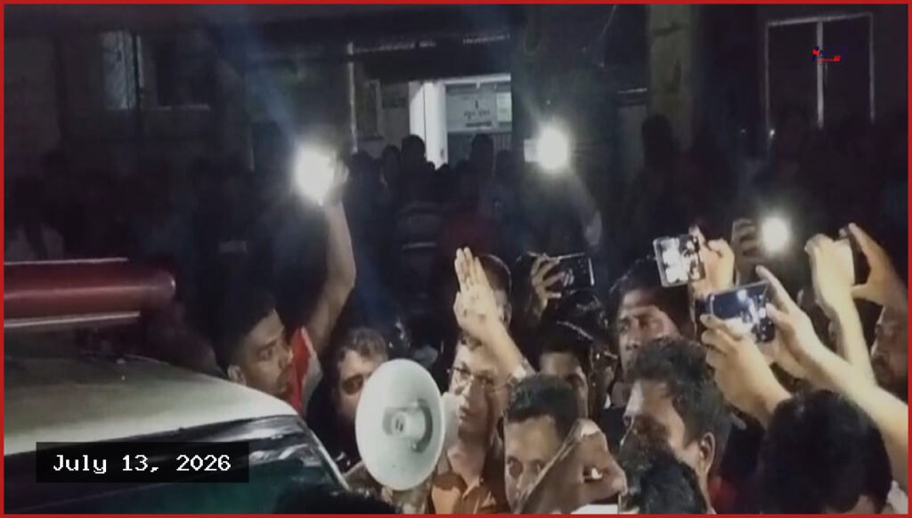নেত্রকোনা হাসপাতালে রোগীর মৃত্যুর পর স্বজনদের ভাঙচুর