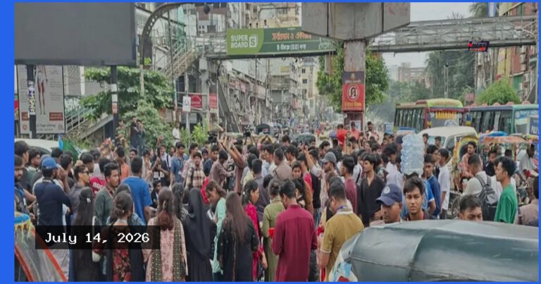 শিক্ষামন্ত্রীর পদত্যাগ দাবিতে উত্তাল রাজধানী, স্থবির যান চলাচল