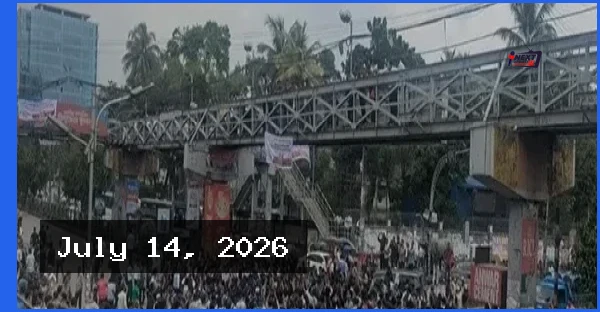 তিন দফা দাবিতে ফের সায়েন্সল্যাবে শিক্ষার্থীদের সড়ক অবরোধ