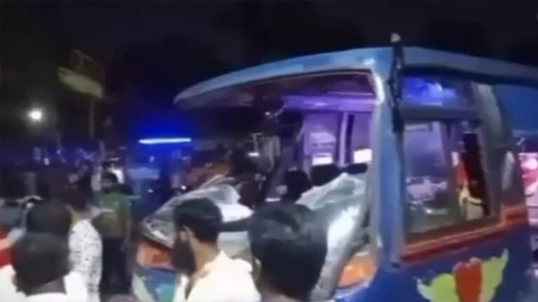 রাজধানীর কুর্মিটোলা হাসপাতালে বাসের ধাক্কায় পথচারী নিহত