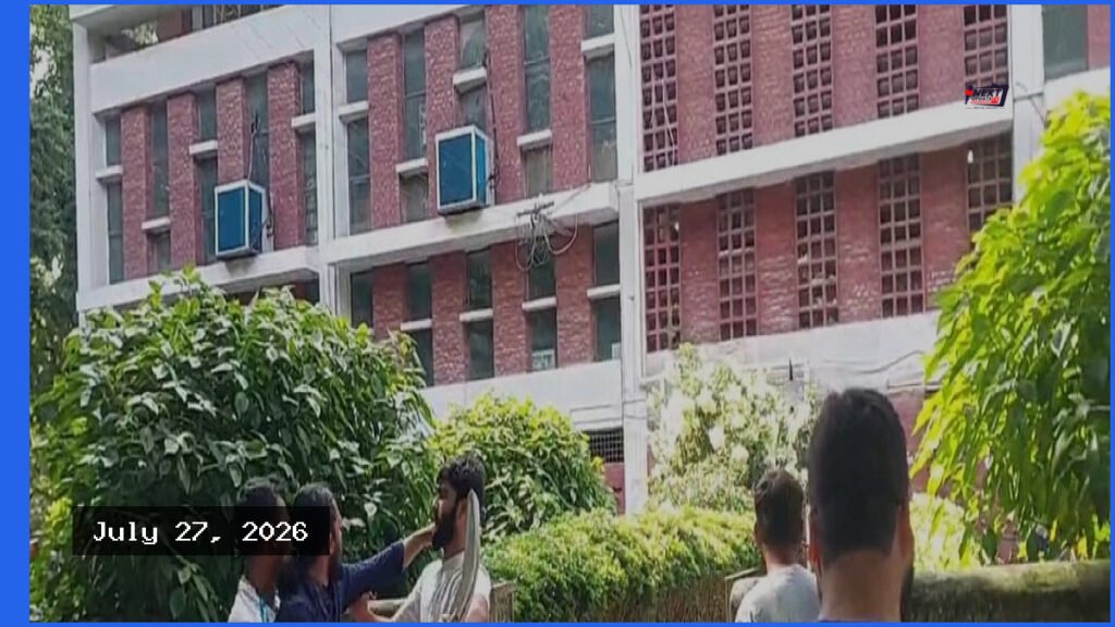 রাবিতে ছাত্রশিবির নেতাদের হামলায় তিন শিক্ষার্থী আহত