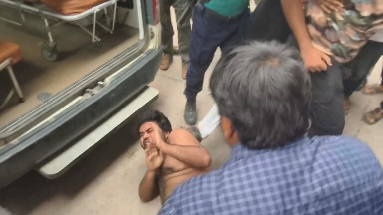 রাজশাহী বিশ্ববিদ্যালয়ে মারধরের শিকার দুই শিক্ষার্থী গ্রেপ্তার