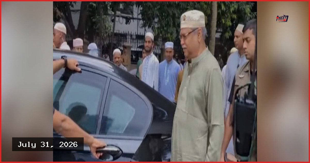 গুলশানে জুমার নামাজ শেষে তোপের মুখে পদত্যাগী রাষ্ট্রপতি চুপ্পু