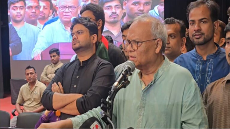 পশ্চাৎমুখী দলের সঙ্গে জোট করা রাজনৈতিক দর্শনের পরিপন্থী: রিজভী