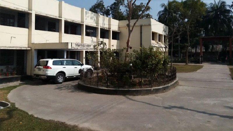পিরোজপুরে সরকারি কর্মঘণ্টায় চিকিৎসকদের প্রাইভেট প্রাকটিসে নিষেধাজ্ঞা