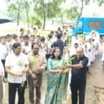উখিয়ায় শিক্ষার্থীদের হাতে গাছের চারা তুলে দিয়ে পরিবেশ সচেতনতার বার্তা