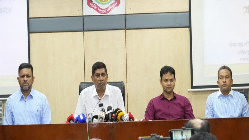 ৫ আগস্ট ঘিরে নাশকতার সুনির্দিষ্ট তথ্য নেই: ডিবিপ্রধান