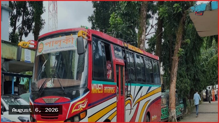 টেকনাফে বাস থামিয়ে ৫৭ লাখ টাকা লুট, গ্রেপ্তার ২