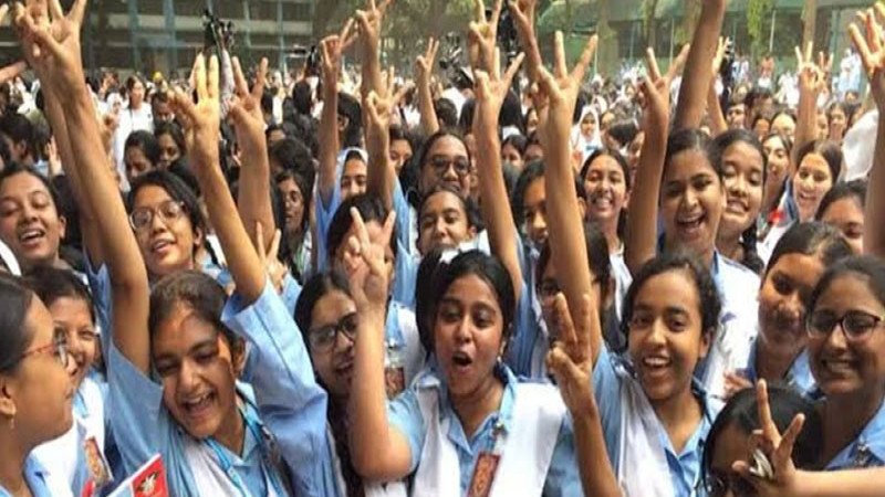 অদম্য ইচ্ছাশক্তির জয়: এসএসসি পরীক্ষায় সফল পাঁচ শিক্ষার্থীর গল্প