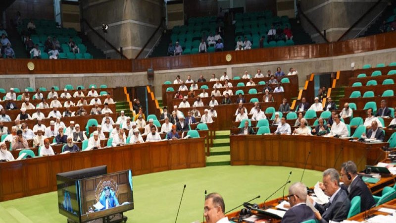 দলের সিদ্ধান্তের বাইরে ভোট দিলে হারাবেন সংসদ সদস্য পদ: চিফ হুইপ