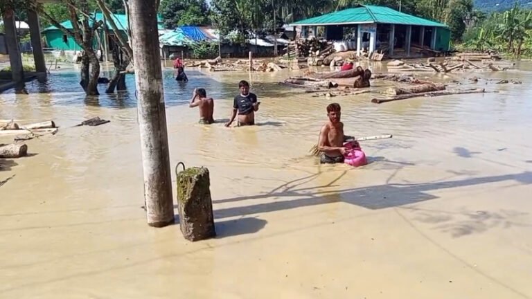 খাগড়াছড়িতে আকস্মিক বন্যা: দীঘিনালায় ৮০০ পরিবার পানিবন্দি