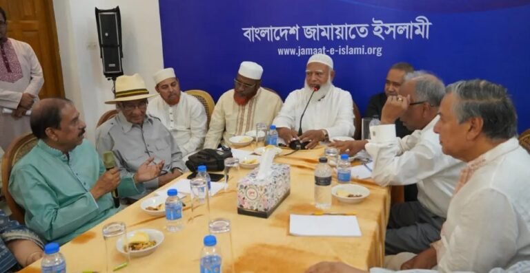 সহিংসতা পরিহার করে রাজপথে গঠনমূলক বিরোধিতার পরামর্শ সম্পাদকদের