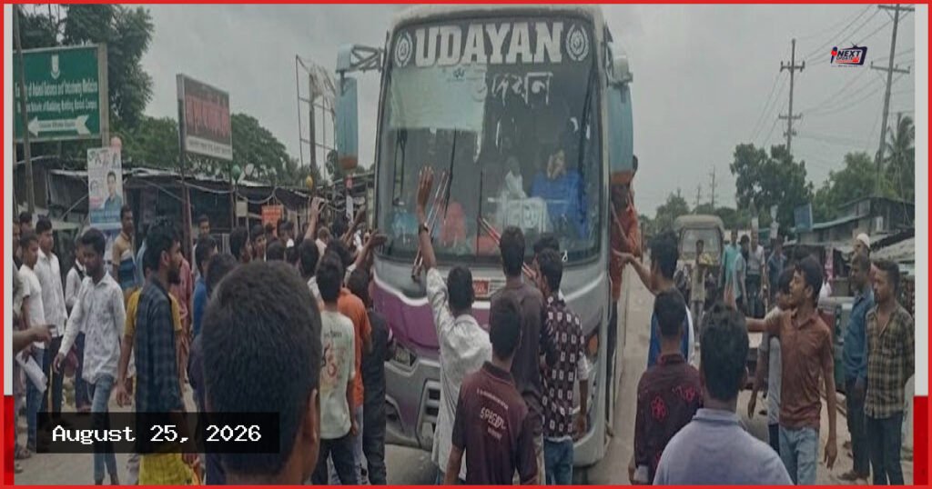 বরিশালে বাস ও থ্রি-হুইলার মালিকদের পাল্টাপাল্টি ধর্মঘটে ভোগান্তি
