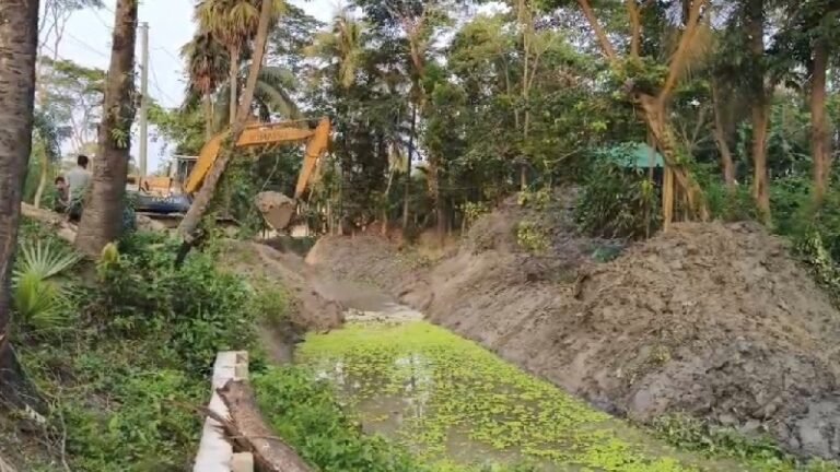 সোনাইমুড়ীতে খাল খনন প্রকল্পে ব্যাপক অনিয়ম ও ভুয়া ব্যাংক হিসাব