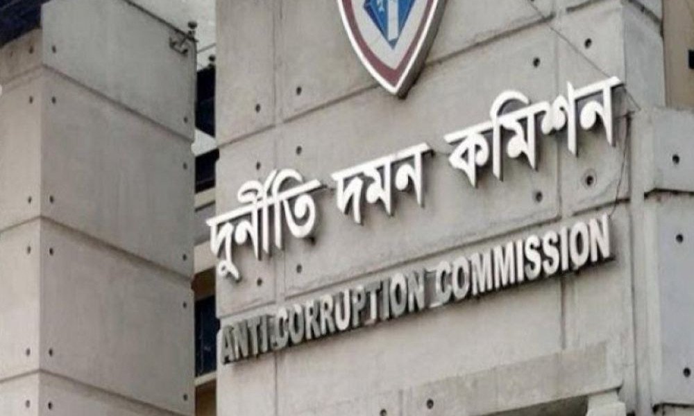 দুদকের শীর্ষ তিন কর্মকর্তার রদবদল