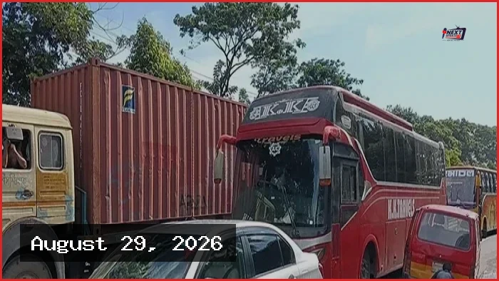 ঢাকা-চট্টগ্রাম মহাসড়কে ৪০ কিমি যানজট, অ্যাম্বুলেন্সে রোগীর মৃত্যু