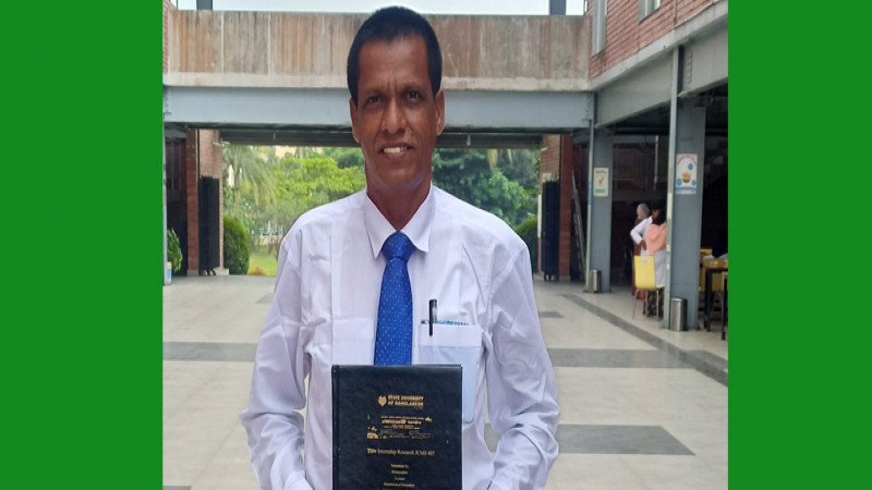 ৫৯ বছর বয়সে সাংবাদিকতায় স্নাতক বেলায়েত শেখ