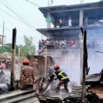 সিরাজগঞ্জের নিমগাছি বাজারে ভয়াবহ অগ্নিকাণ্ডে ৭ দোকান ভস্মীভূত