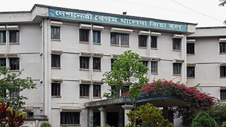 চবি খালেদ জিয়া হলে ৫ শতাধিক ছাত্রীর বিনামূল্যে স্বাস্থ্যসেবা