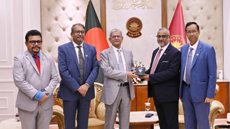 দুর্নীতিবাজদের আইনের আওতায় আনার আহ্বান রাষ্ট্রপতির