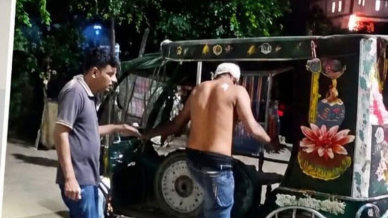 টঙ্গীতে পুলিশের ওপর হামলা, হাতকড়াসহ আসামি ছিনতাই