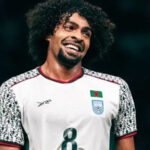 হামজা চৌধুরীর আকাশচুম্বী জনপ্রিয়তা, দেড় বছরে বিক্রি ৫ হাজার জার্সি