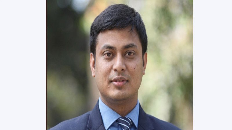 একাই চার দপ্তরের দায়িত্ব সামলাচ্ছেন পাকুন্দিয়ার ইউএনও রূপম দাস