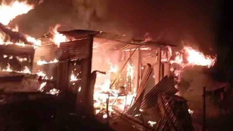 শেরপুরে ভয়াবহ অগ্নিকাণ্ডে চার পরিবারের বসতঘর ভস্মীভূত