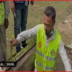 বনানীর রাজউক কোয়ার্টারে ওয়াসার মিটার বাক্সে এডিস মশার লার্ভা