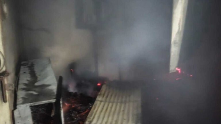 গাজীপুরে গ্যাস সিলিন্ডার লিকেজে পুড়ে ছাই ৪২টি ঘর