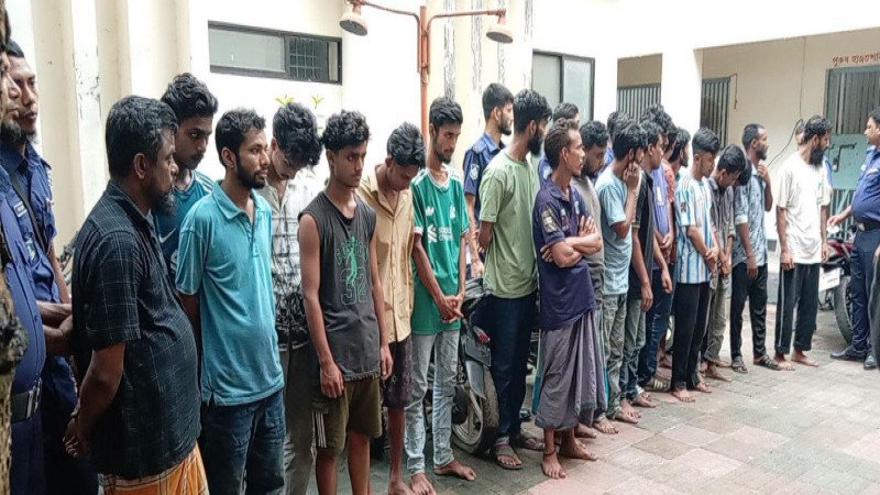 কিশোরগঞ্জে অনলাইন জুয়া ও প্রতারণায় জড়িত ২১ জন গ্রেপ্তার