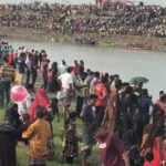 বেতনা নদীতে ঐতিহ্যবাহী নৌকা বাইচ দেখতে উপচে পড়া ভিড়