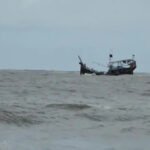 বঙ্গোপসাগরে ট্রলারডুবি: ১১ জেলে উদ্ধার, নিখোঁজ ২