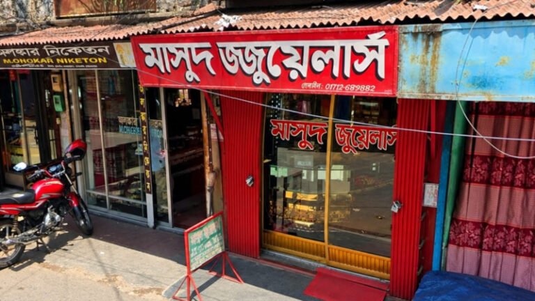 ঈশ্বরদীতে ক্রেতা সেজে দুই ভরি স্বর্ণ লুট, পলাতক যুবক