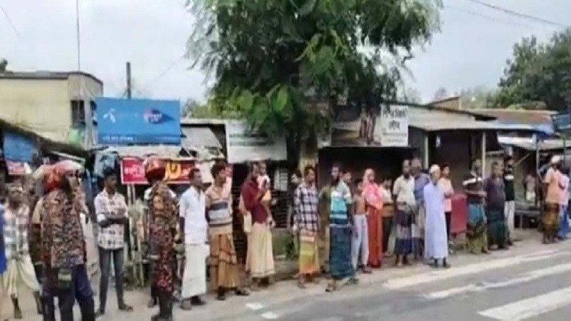 শাহজাদপুরে ট্রাকচাপায় সিএনজি চালক নিহত