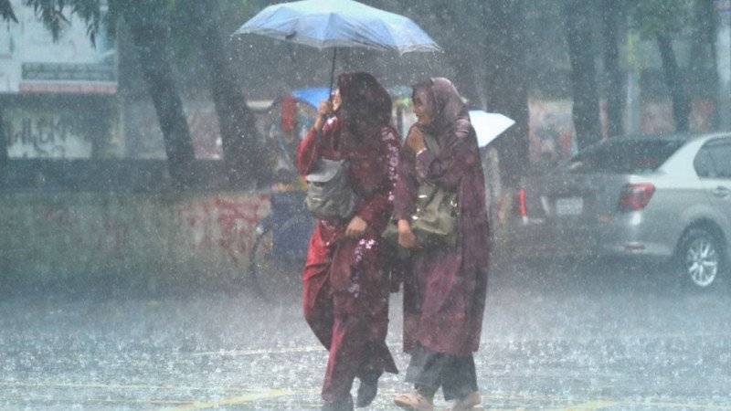 আগামী পাঁচ দিন দেশের বিভিন্ন অঞ্চলে বৃষ্টি ও বজ্রপাতের পূর্বাভাস