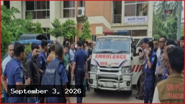 মাদারীপুরে শিশুকে বাঁচাতে গিয়ে উল্টে গেল পুলিশের গাড়ি, নিহত ১