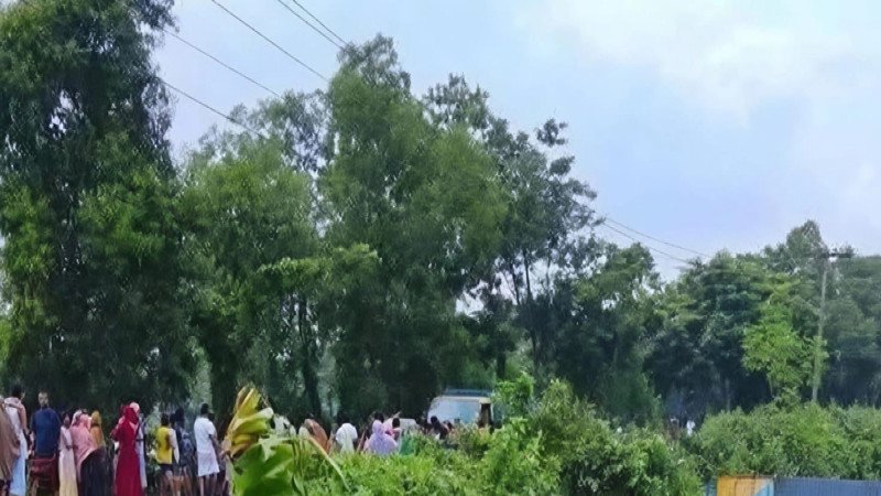 গাজীপুরে কাভার্ডভ্যান ও সিএনজি সংঘর্ষে নিহত ২