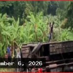 মুকসুদপুরে বাস খাদে পড়ে নিহত ৩, আহত ৩০