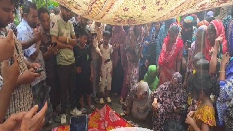 লক্ষ্মীপুরে পুকুরে ডুবে দাদা ও দুই নাতি-নাতনির মৃত্যু