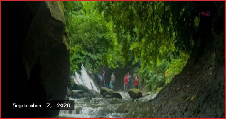 মিরসরাইয়ের ঝর্ণায় পা পিছলে কলেজছাত্র আহত