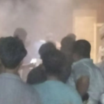 চট্টগ্রামের রিয়াজউদ্দিন বাজারে অগ্নিকাণ্ড, আটকা পড়ার শঙ্কা