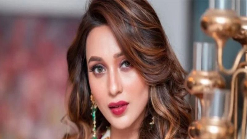 টালিউড অভিনেত্রী মিমি চক্রবর্তীর হবু স্বামীর পরিচয় প্রকাশ্যে