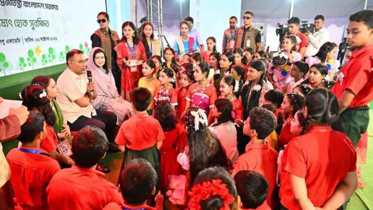 শিশু একাডেমির অনুষ্ঠানে জাইমার ডাকে চমকে গেলেন প্রধানমন্ত্রী