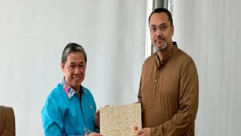 বাংলাদেশ ও ইন্দোনেশিয়ার মধ্যে সরাসরি ফ্লাইট চালুর বিষয়ে আলোচনা