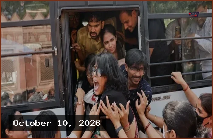 দিল্লিতে নিরাপত্তা বাহিনীর কঠোর অবস্থান, আটক অন্তত পাঁচ হাজার